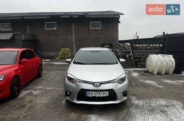 Седан Toyota Corolla 2013 в 