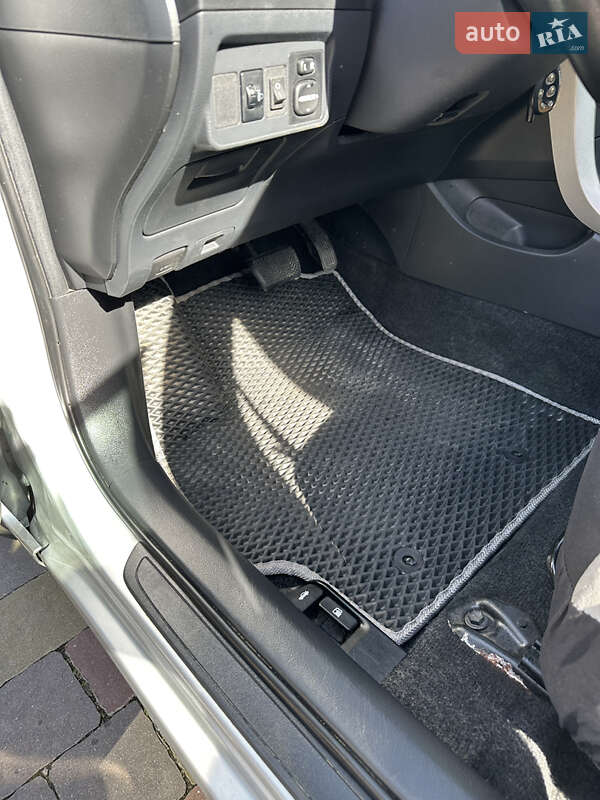Седан Toyota Corolla 2008 в Ивано-Франковске