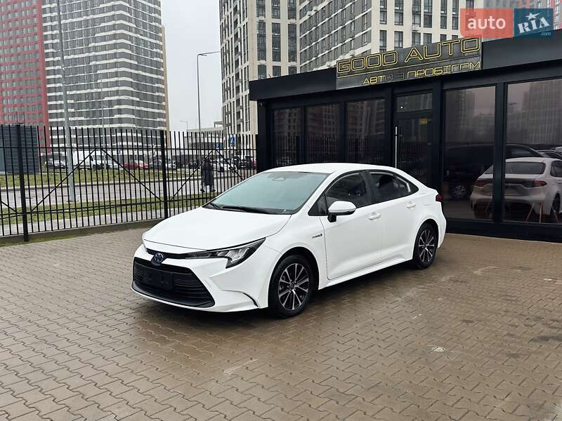 Седан Toyota Corolla 2024 в Києві