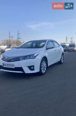 Седан Toyota Corolla 2014 в Києві