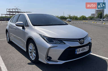 Седан Toyota Corolla 2020 в Києві