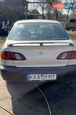 Седан Toyota Corolla 2000 в Остроге