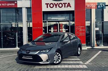 Седан Toyota Corolla 2021 в Тернополе