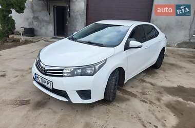 Седан Toyota Corolla 2013 в Львове