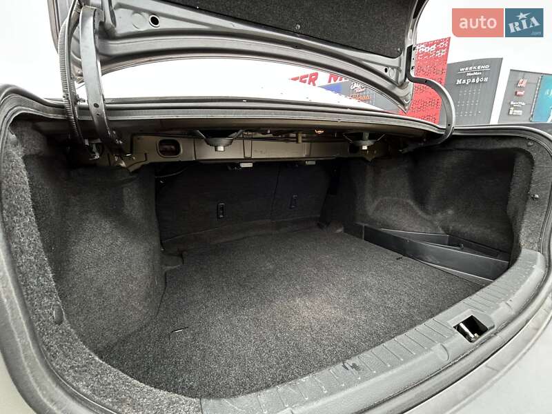 Седан Toyota Corolla 2008 в Києві