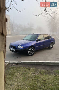 Хэтчбек Toyota Corolla 1997 в 
