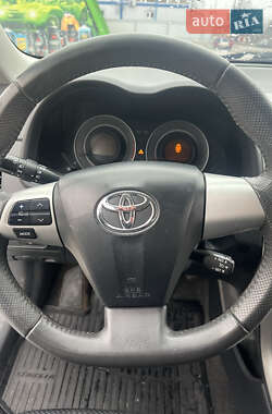 Седан Toyota Corolla 2012 в Чернігові