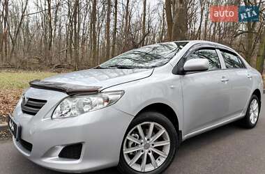 Седан Toyota Corolla 2009 в Киеве