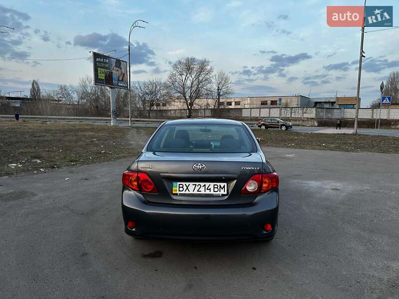 Седан Toyota Corolla 2008 в Киеве
