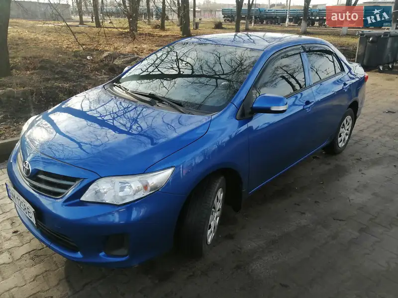 Седан Toyota Corolla 2012 в 