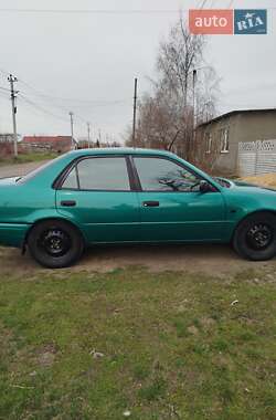 Седан Toyota Corolla 1999 в 