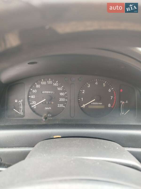 Седан Toyota Corolla 1999 в Одесі