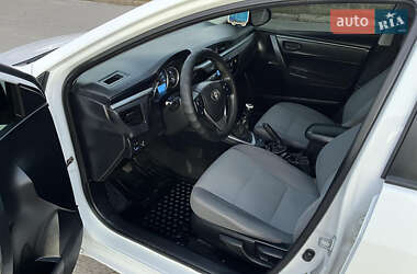 Седан Toyota Corolla 2014 в Теофіполі