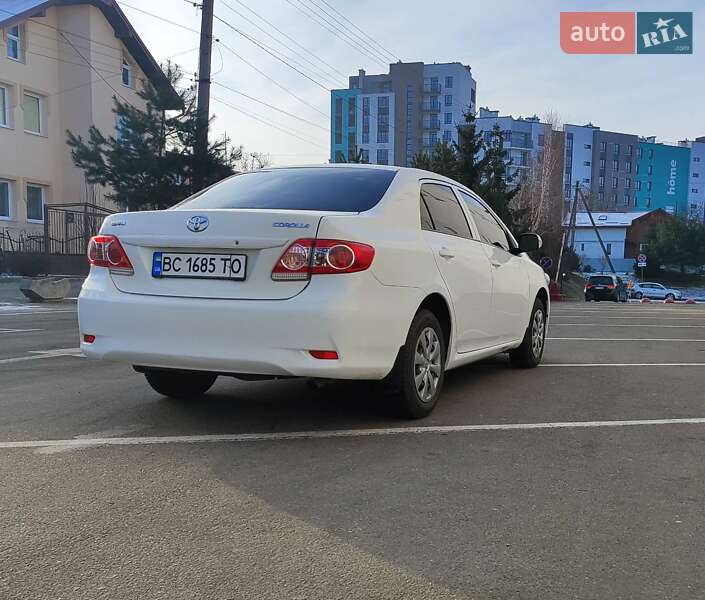 Седан Toyota Corolla 2012 в Львове фото 5 Седан Toyota Corolla 2012 в Львове