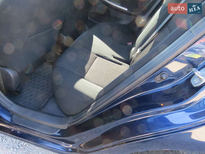 Седан Toyota Corolla 2008 в Кропивницком