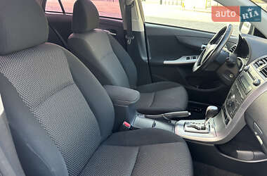 Седан Toyota Corolla 2012 в 