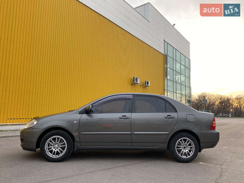 Седан Toyota Corolla 2005 в Николаеве