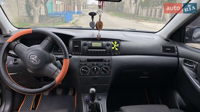 Седан Toyota Corolla 2005 в Николаеве