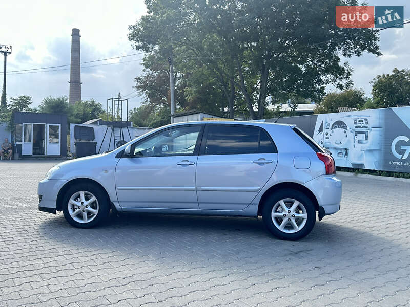 Хетчбек Toyota Corolla 2006 в Чернівцях