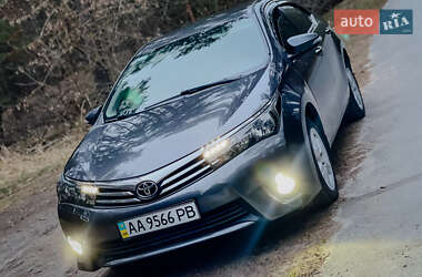 Седан Toyota Corolla 2014 в 