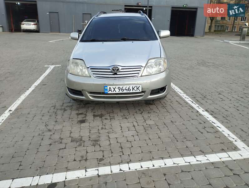 Універсал Toyota Corolla 2005 в Харкові