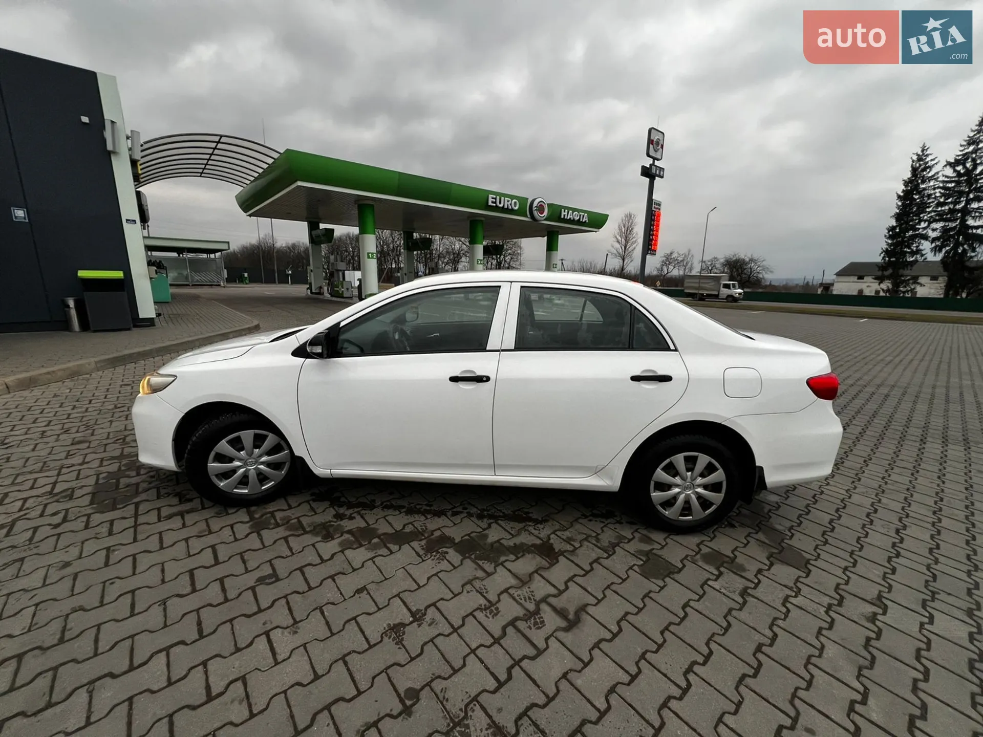 2010 Toyota Corolla - мініатюра 25