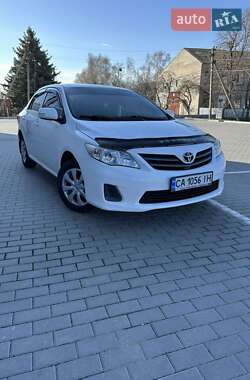 Седан Toyota Corolla 2012 в 
