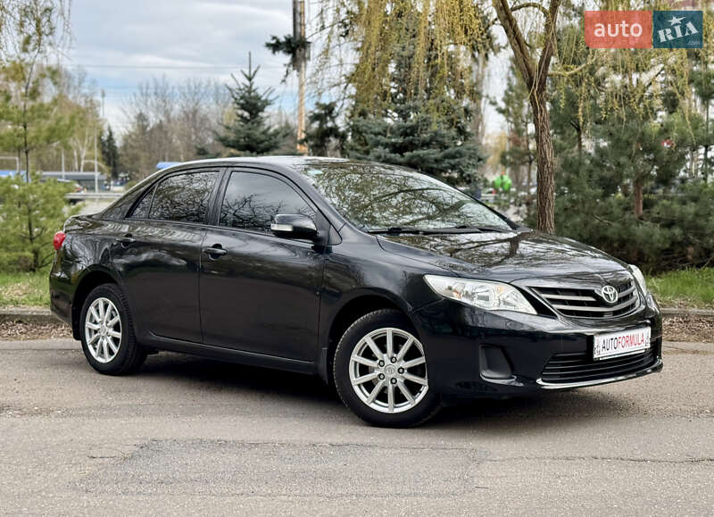Седан Toyota Corolla 2010 в 