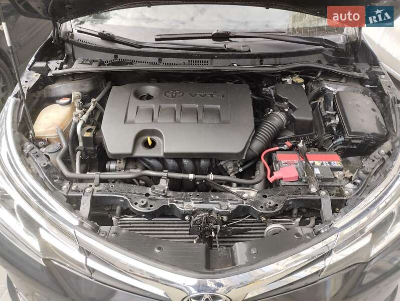 Седан Toyota Corolla 2016 в 
