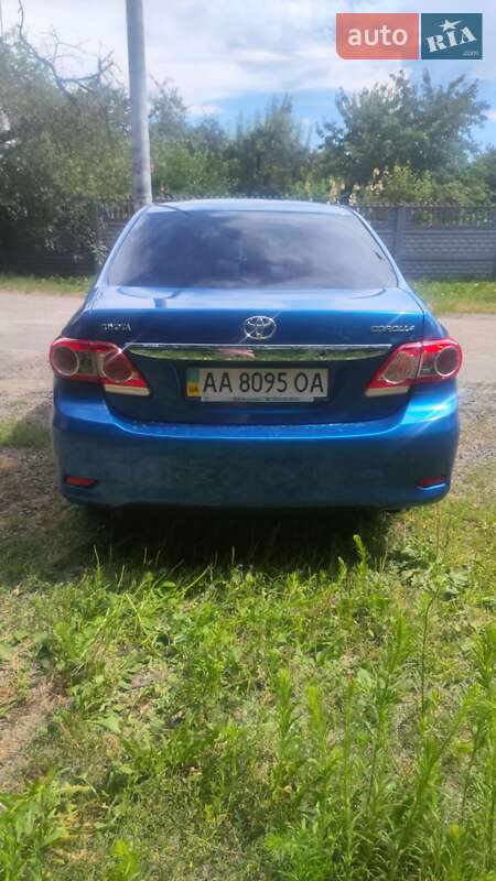 Седан Toyota Corolla 2011 в Киеве