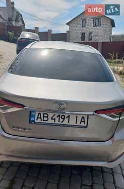Седан Toyota Corolla 2019 в 