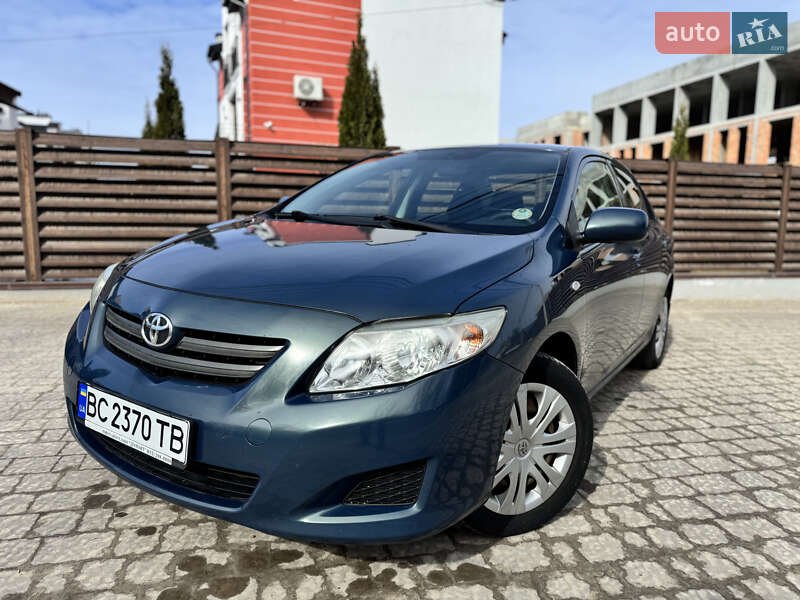 Седан Toyota Corolla 2008 в Львові