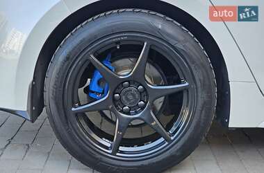 Хэтчбек Toyota Corolla 2018 в 