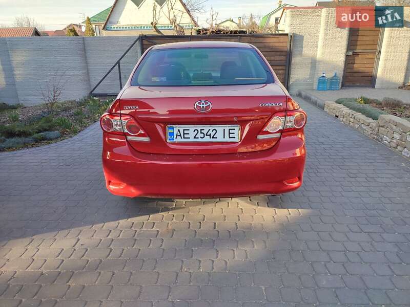 Седан Toyota Corolla 2011 в Дніпрі