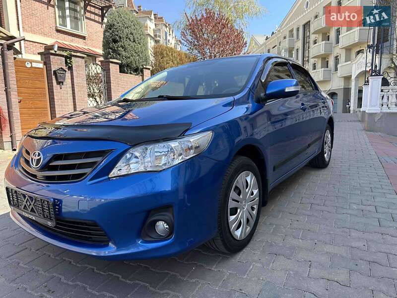 Седан Toyota Corolla 2012 в 