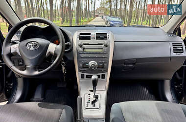 Седан Toyota Corolla 2008 в 