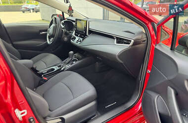 Седан Toyota Corolla 2019 в 