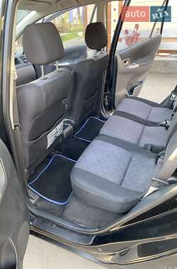 Хетчбек Toyota Corolla 2002 в 