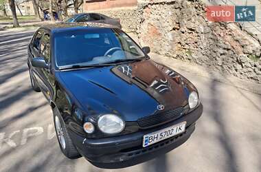Хэтчбек Toyota Corolla 1998 в 
