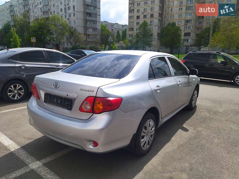 Седан Toyota Corolla 2009 в Харькове