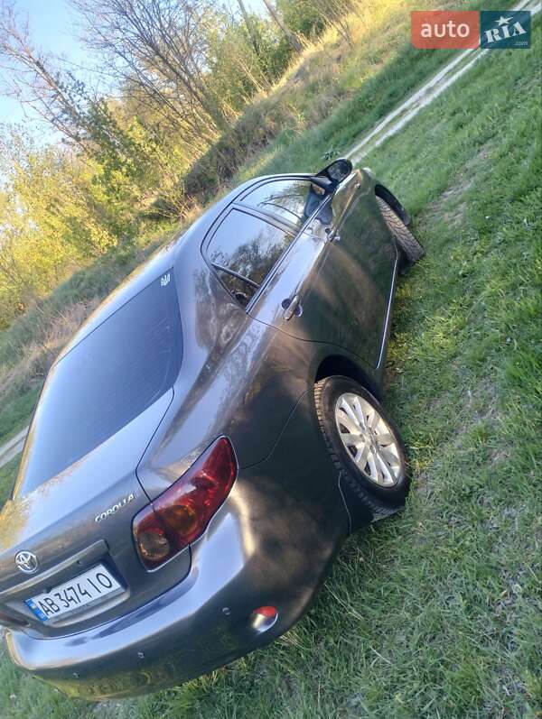 Седан Toyota Corolla 2010 в Мурованих Курилівцях