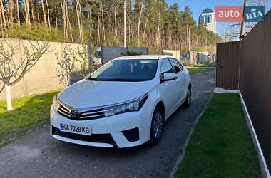 Седан Toyota Corolla 2016 в 