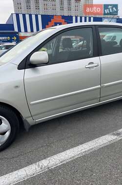 Седан Toyota Corolla 2005 в 