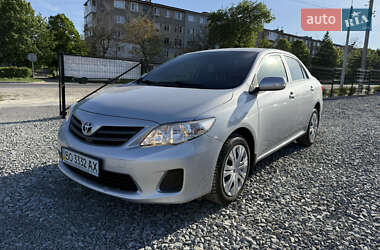 Седан Toyota Corolla 2011 в Кременці