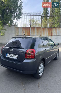 Хетчбек Toyota Corolla 2005 в 