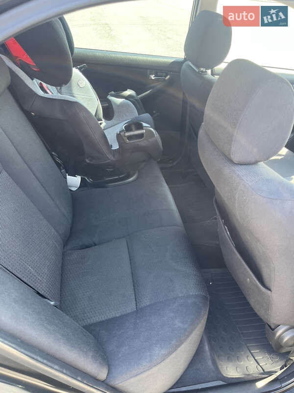 Седан Toyota Corolla 2006 в Львові