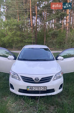 Седан Toyota Corolla 2011 в Виннице