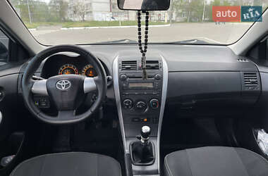 Седан Toyota Corolla 2012 в 