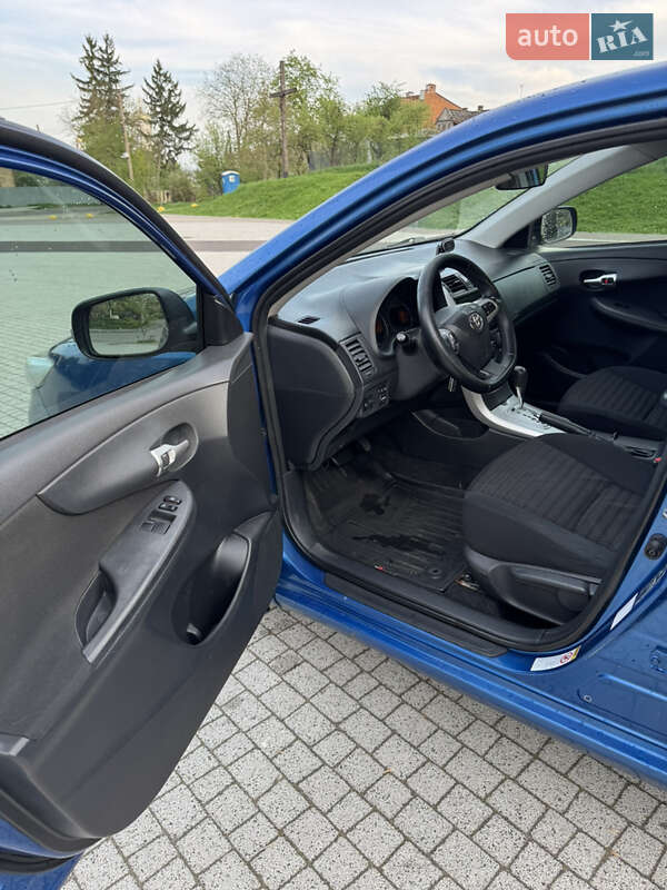 Седан Toyota Corolla 2012 в Львове фото 2 Седан Toyota Corolla 2012 в Львове