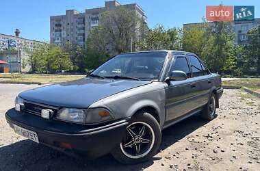 Седан Toyota Corolla 1990 в Павлограде